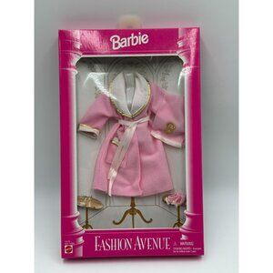 Vintage NIP 1995 Barbie Mattel Fashion Avenue Pink Bathrobe Towel slippers 14292